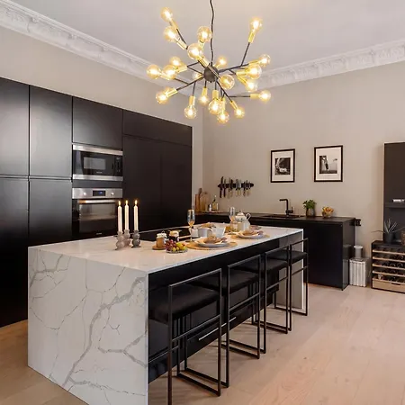 Elegant And Spacious Home, In The Heart Of Oslo